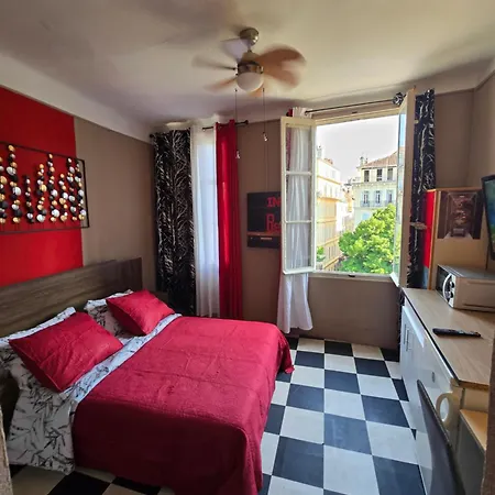 Hotel Des Allees Marseille Room photo