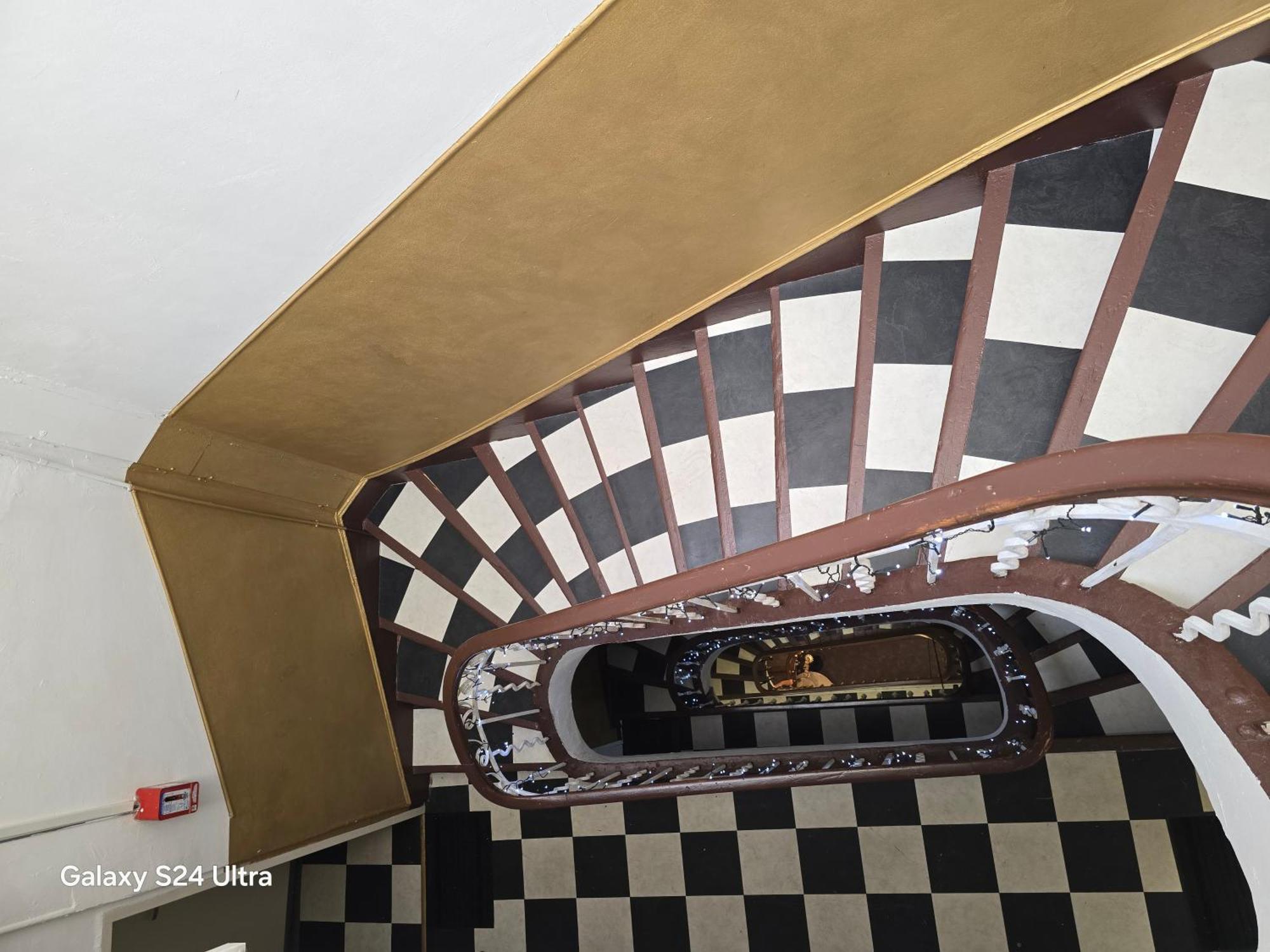 Des Allees Hotel