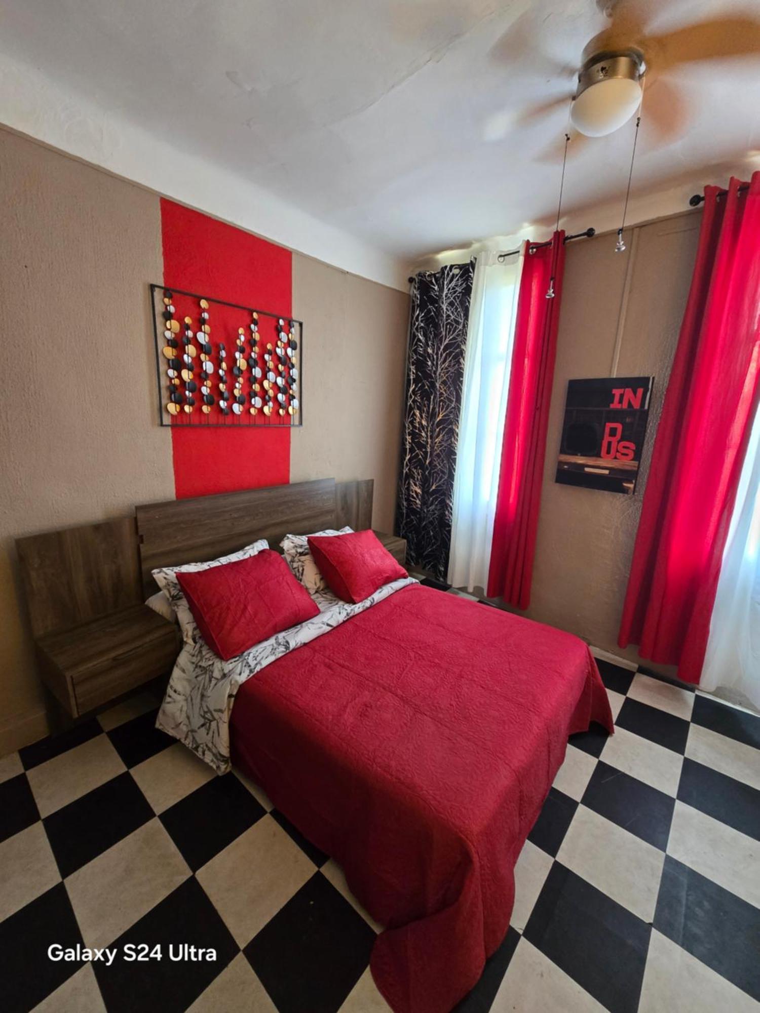 Des Allees 3* Marseille