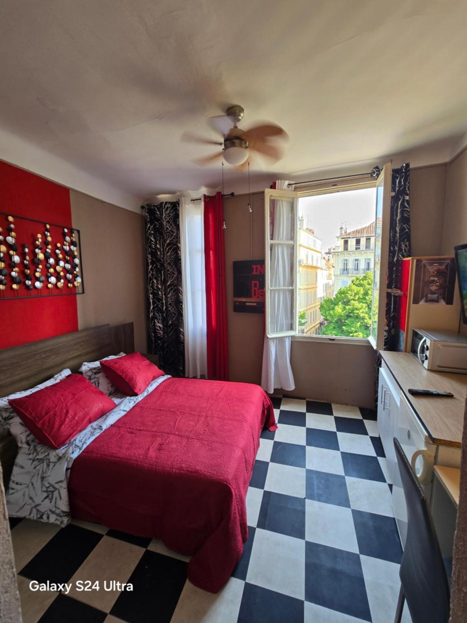 Des Allees Hotel 3*